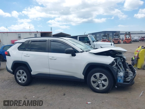 2021 Toyota RAV4 LE z VIN 2T3H1RFV8MW182801, wystawiony jako IAAI lot #42519435 z przebiegiem 44 932 mil mil oraz . Historia ofert i sprzedaży dostępna na DreamBid. Obrazek 13.