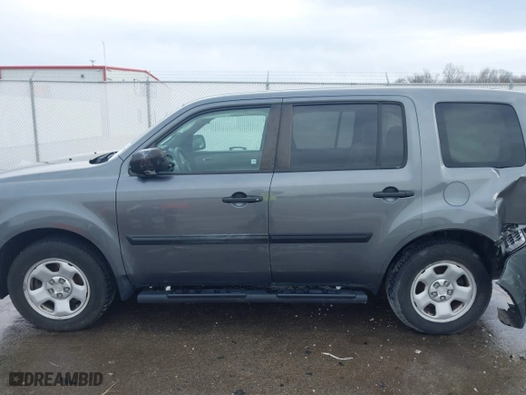 2013 Honda Pilot LX with VIN 5FNYF4H24DB062197, listed as a IAAI auction lot 41652595 with 66,169 mi miles. Bid and sale history available at carsss.com. Image 14.