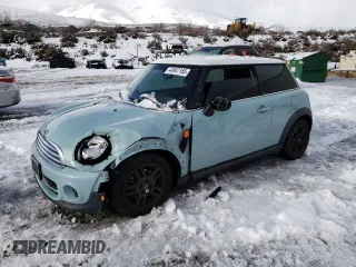 2013 MINI Cooper Hardtop with VIN WMWSU3C59DT685932, listed as a Copart auction lot 44947165 with 134,350 mi miles and Salvage Title. Bid and sale history available at carsss.com. Image 1.
