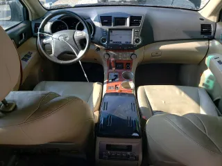 2009 Toyota Highlander Limited with VIN JTEDS42A092088408, listed as a Copart auction lot 62070035 with 201,260 mi miles and Salvage title. Bid and sale history available at DreamBid. Image 8.