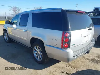 2010 GMC Yukon XL Denali with VIN 1GKUKMEF0AR176578, listed as a IAAI auction lot 41444927 with 175,100 mi miles. Bid and sale history available at carsss.com. Image 3.