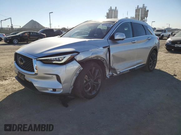 2019 Infiniti QX50 LUXE with VIN 3PCAJ5M15KF128241, listed as a Copart auction lot 40190353 with 36,153 mi miles. Bid and sale history available at carsss.com. Image 1.
