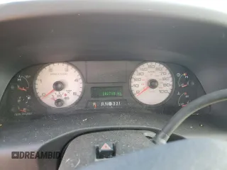2005 Ford F-350 XL с VIN 1FTWX33P65EA82889, выставлен на аукционе Copart как лот 87628925 с пробегом 202 718 миль миль и Списание • Salvage title. История ставок и продаж доступна на DreamBid. Изображение 9.