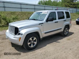 2008 Jeep Liberty Sport z VIN 1J8GN28KX8W265902, wystawiony jako Copart lot #59152005 z przebiegiem 113 905 mil mil oraz Czysty tytuł • Clean title. Historia ofert i sprzedaży dostępna na DreamBid. Obrazek 1.