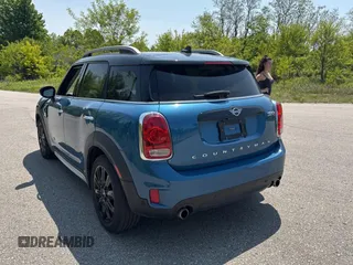 2019 MINI Countryman Cooper S with VIN WMZYT5C56K3G93269, listed as a Copart auction lot 59530605 with 97,720 mi miles and Clean title. Bid and sale history available at DreamBid. Image 3.