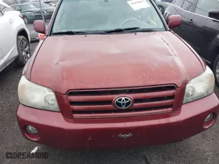 2006 Toyota Highlander w/3rd Row with VIN JTEDP21A860114221, listed as a IAAI auction lot 41070045 with 231,652 mi miles. Bid and sale history available at carsss.com. Image 6.