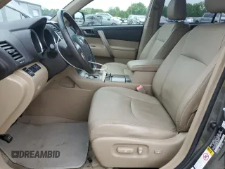 2009 Toyota Highlander Sport z VIN JTEES43A792137929, wystawiony jako Copart lot #57328775 z przebiegiem 205 297 mil mil oraz Czysty tytuł • Clean title. Historia ofert i sprzedaży dostępna na DreamBid. Obrazek 7.