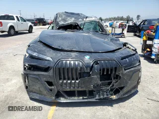 2024 BMW 7 Series 760i xDrive z VIN WBA33EJ04RCR14387, wystawiony jako Copart lot #54199154 z przebiegiem Nie podano mil oraz Szkoda całkowita • Salvage title. Historia ofert i sprzedaży dostępna na DreamBid. Obrazek 5.