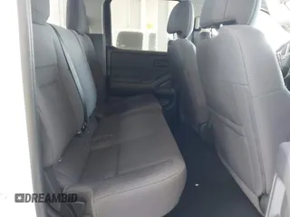 2025 Nissan Frontier S z VIN 1N6ED1EKXSN601669, wystawiony jako IAAI lot #42171057 z przebiegiem 801 mil mil oraz . Historia ofert i sprzedaży dostępna na DreamBid. Obrazek 8.