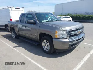 2009 Chevrolet Silverado 1500 LT with VIN 1GCEC29009Z125357, listed as a IAAI auction lot 41816793 with 86,258 mi miles. Bid and sale history available at carsss.com. Image 1.