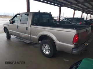 2004 Ford F-250 XL z VIN 1FTNW20L34EC72478, wystawiony jako IAAI lot #41435891 z przebiegiem 136 275 mil mil oraz . Historia ofert i sprzedaży dostępna na DreamBid. Obrazek 3.
