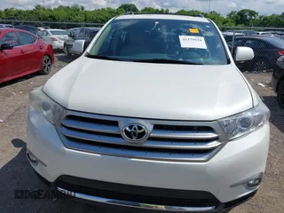2013 Toyota Highlander Limited z VIN 5TDDK3EH8DS250360, wystawiony jako IAAI lot #42379928 z przebiegiem 112 355 mil mil oraz . Historia ofert i sprzedaży dostępna na DreamBid. Obrazek 12.