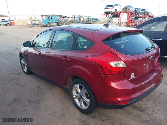 2014 Ford Focus SE with VIN 1FADP3K23EL128239, listed as a IAAI auction lot 41965605 with 127,867 mi miles. Bid and sale history available at carsss.com. Image 3.