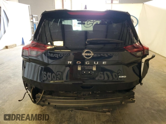 2023 Nissan Rogue S z VIN 5N1BT3AB1PC857790, wystawiony jako Copart lot #60016115 z przebiegiem 76 092 mil mil oraz Czysty tytuł • Clean title. Historia ofert i sprzedaży dostępna na DreamBid. Obrazek 6.