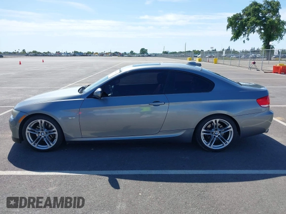 2010 BMW 3 Series 328i with VIN WBAWV1C51AP123689, listed as a IAAI auction lot 41966621 with 187,428 mi miles. Bid and sale history available at carsss.com. Image 15.