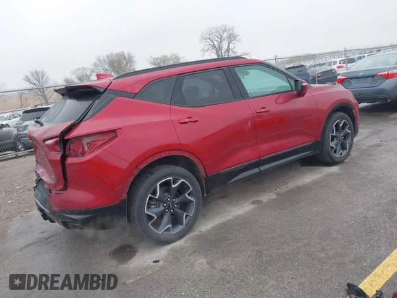 2021 Chevrolet Blazer RS z VIN 3GNKBKRS1MS526890, wystawiony jako IAAI lot #42072714 z przebiegiem 86 396 mil mil oraz . Historia ofert i sprzedaży dostępna na DreamBid. Obrazek 4.