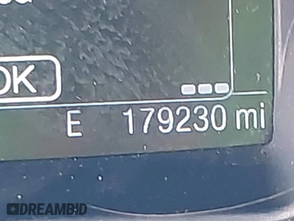 2016 Ford Escape SE z VIN 1FMCU0G79GUB36498, wystawiony jako IAAI lot #42216144 z przebiegiem 179 230 mil mil oraz . Historia ofert i sprzedaży dostępna na DreamBid. Obrazek 16.
