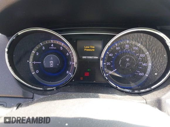 2014 Hyundai Sonata SE with VIN 5NPEC4AC6EH812605, listed as a IAAI auction lot 42149050 with 122,867 mi miles and . Bid and sale history available at DreamBid. Image 7.