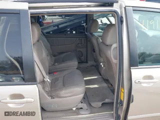 2009 Toyota Sienna XLE with VIN 5TDZK22C59S236108, listed as a IAAI auction lot 41913829 with 147,926 mi miles. Bid and sale history available at carsss.com. Image 8.