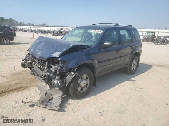 2003 Ford Escape XLS Popular with VIN 1FMYU92133KC05088, listed as a Copart auction lot 46972905 with 176,497 mi miles and Salvage Title. Bid and sale history available at carsss.com. Image 1.
