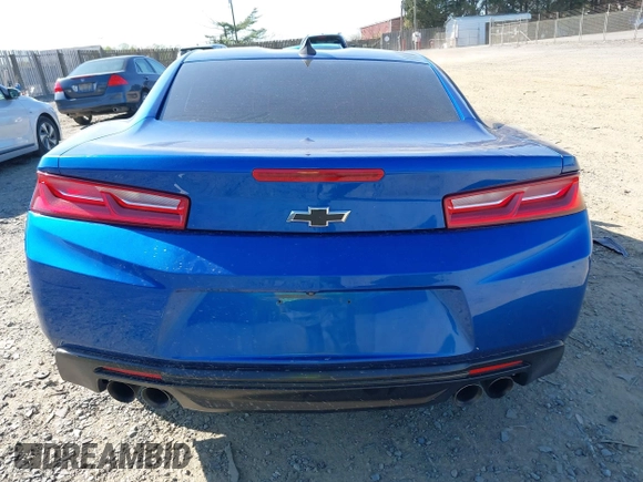 2018 Chevrolet Camaro 1LT with VIN 1G1FB1RS6J0150932, listed as a IAAI auction lot 42002178 with 30,530 mi miles. Bid and sale history available at carsss.com. Image 16.