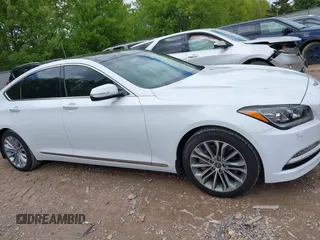 2017 Genesis G80 3.8L z VIN KMHGN4JEXHU166690, wystawiony jako IAAI lot #42322211 z przebiegiem 111 599 mil mil oraz . Historia ofert i sprzedaży dostępna na DreamBid. Obrazek 13.