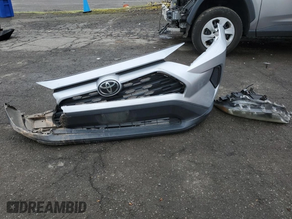 2019 Toyota RAV4 LE with VIN 2T3F1RFV0KW007186, listed as a Copart auction lot 51501435 with 93,105 mi miles and Salvage Title. Bid and sale history available at DreamBid. Image 15.