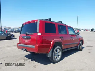 2006 Jeep Commander with VIN 1J8HG48K16C252335, listed as a IAAI auction lot 41978262 with 267,556 mi miles and . Bid and sale history available at DreamBid. Image 4.