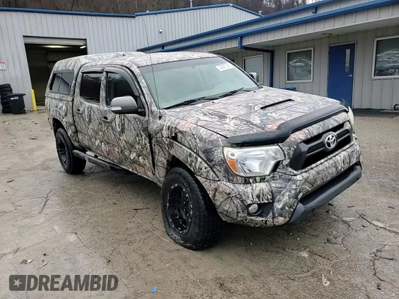 2015 Toyota Tacoma with VIN 5TFLU4EN2FX130150, listed as a Copart auction lot 43867045 with 135,843 mi miles and Salvage title. Bid and sale history available at DreamBid. Image 11.
