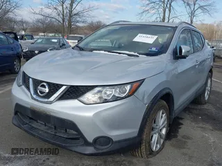 2017 Nissan Rogue SL z VIN JN1BJ1CR9HW108652, wystawiony jako IAAI lot #41418435 z przebiegiem 54 481 mil mil oraz . Historia ofert i sprzedaży dostępna na DreamBid. Obrazek 2.