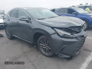 2022 Lexus NX 350 Premium z VIN 2T2GGCEZ9NC006858, wystawiony jako IAAI lot #42482340 z przebiegiem 25 147 mil mil oraz . Historia ofert i sprzedaży dostępna na DreamBid. Obrazek 1.