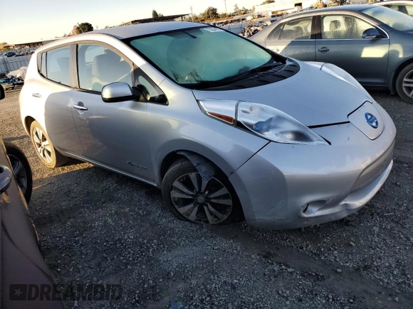 2015 Nissan LEAF SV with VIN 1N4AZ0CP6FC321749, listed as a Copart auction lot 75204493 with 67,831 mi miles. Bid and sale history available at carsss.com. Image 4.