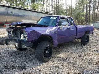 1992 Dodge D/W 250 with VIN 3B7KM23C8NM516058, listed as a Copart auction lot 46529115 with 279,999 mi miles and Salvage Title. Bid and sale history available at carsss.com. Image 1.