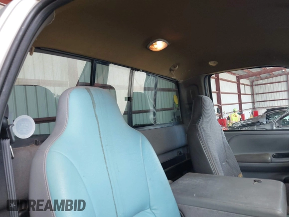 2000 Dodge 2500 with VIN 3B7KF2664YM233421, listed as a IAAI auction lot 42708513 with 84,485 mi miles and . Bid and sale history available at DreamBid. Image 8.