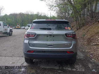 2020 Jeep Compass Latitude с VIN 3C4NJDBB7LT240789, выставлен на аукционе IAAI как лот 42158752 с пробегом 37 403 миль миль и . История ставок и продаж доступна на DreamBid. Изображение 17.
