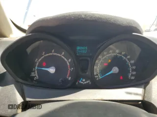 2017 Ford Fiesta S с VIN 3FADP4AJ8HM170164, выставлен на аукционе Copart как лот 56561385 с пробегом 44 962 миль миль и Списание • Salvage title. История ставок и продаж доступна на DreamBid. Изображение 9.