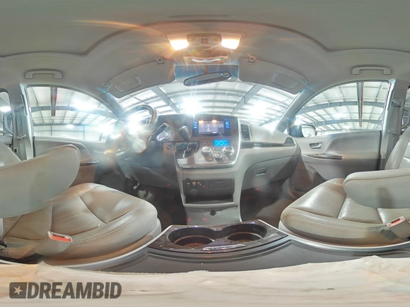 2016 Toyota Sienna Limited z VIN 5TDDK3DC2GS142603, wystawiony jako Copart lot #54013855 z przebiegiem 97 000 mil mil oraz Szkoda całkowita • Salvage title. Historia ofert i sprzedaży dostępna na DreamBid. Obrazek 15.