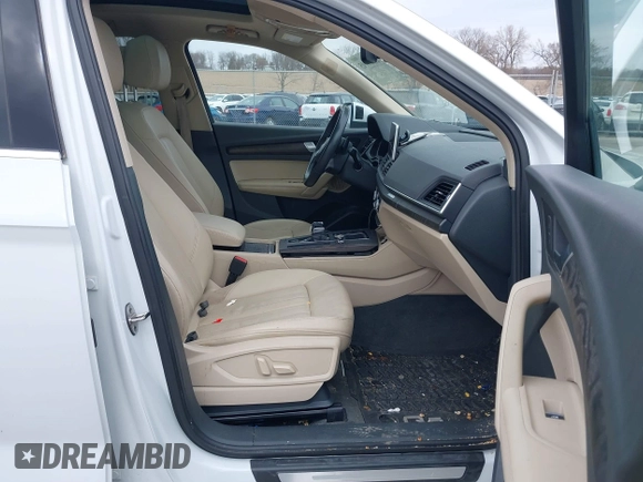 2019 Audi Q5 Prestige with VIN WA1CNAFY5K2057135, listed as a IAAI auction lot 41877915 with 142,007 mi miles. Bid and sale history available at carsss.com. Image 5.
