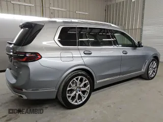 2025 BMW X7 xDrive40i with VIN 5UX23EM07S9X65923, listed as a Copart auction lot 49507655 with 8,891 mi miles and Clean Title. Bid and sale history available at carsss.com. Image 3.