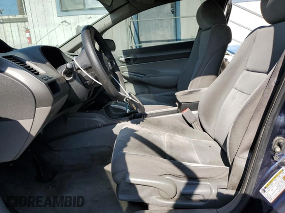 2009 Honda Civic LX z VIN 19XFA16579E010397, wystawiony jako Copart lot #60695885 z przebiegiem 262 130 mil mil oraz Czysty tytuł • Clean title. Historia ofert i sprzedaży dostępna na DreamBid. Obrazek 7.
