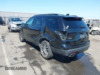 2017 Ford Explorer Sport z VIN 1FM5K8GT9HGC85696, wystawiony jako IAAI lot #42227743 z przebiegiem 105 941 mil mil oraz . Historia ofert i sprzedaży dostępna na DreamBid. Obrazek 3.