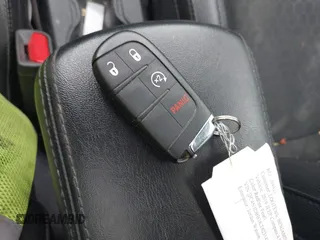 2019 Jeep Compass Latitude with VIN 3C4NJDBB3KT623143, listed as a IAAI auction lot 41367393 with 63,314 mi miles. Bid and sale history available at carsss.com. Image 11.