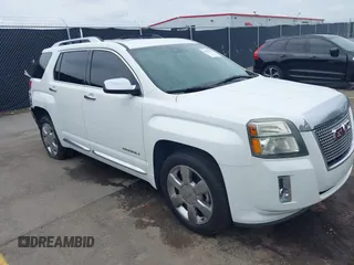 2015 GMC Terrain Denali z VIN 2GKFLZE35F6422990, wystawiony jako IAAI lot #42353427 z przebiegiem 156 654 mil mil oraz . Historia ofert i sprzedaży dostępna na DreamBid. Obrazek 1.