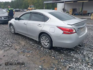 2015 Nissan Altima 2.5 SV with VIN 1N4AL3AP5FC267088, listed as a IAAI auction lot 41914200 with 154,518 mi miles. Bid and sale history available at carsss.com. Image 3.