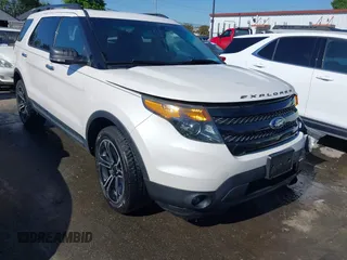 2013 Ford Explorer Sport z VIN 1FM5K8GT3DGC23754, wystawiony jako IAAI lot #42045049 z przebiegiem 169 852 mil mil oraz . Historia ofert i sprzedaży dostępna na DreamBid. Obrazek 1.
