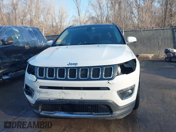 2020 Jeep Compass Limited with VIN 3C4NJCCB4LT102698, listed as a IAAI auction lot 41779546 with 115,007 mi miles. Bid and sale history available at carsss.com. Image 13.
