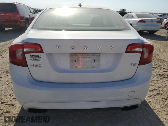 2014 Volvo S60 T5 z VIN YV1612FS9E2280986, wystawiony jako Copart lot #54406225 z przebiegiem 161 414 mil mil oraz Czysty tytuł • Clean title. Historia ofert i sprzedaży dostępna na DreamBid. Obrazek 6.