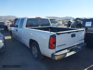 2005 Chevrolet Silverado 1500 LS with VIN 2GCEC19V351281059, listed as a IAAI auction lot 41590032 with 287,525 mi miles. Bid and sale history available at carsss.com. Image 3.