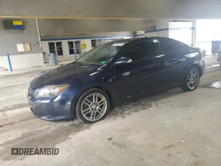2010 Scion tC z VIN JTKDE3B71A0307041, wystawiony jako Copart lot #58983495 z przebiegiem 144 056 mil mil oraz Czysty tytuł • Clean title. Historia ofert i sprzedaży dostępna na DreamBid. Obrazek 1.