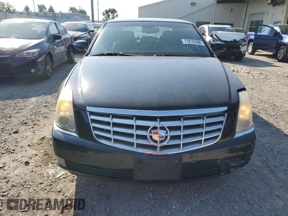 2007 Cadillac DTS Luxury I z VIN 1G6KD57Y87U135769, wystawiony jako Copart lot #53678095 z przebiegiem 134 052 mil mil oraz Nie do naprawy • Non repairable. Historia ofert i sprzedaży dostępna na DreamBid. Obrazek 5.